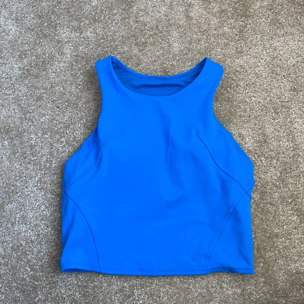 Lululemon wonder under train tank!